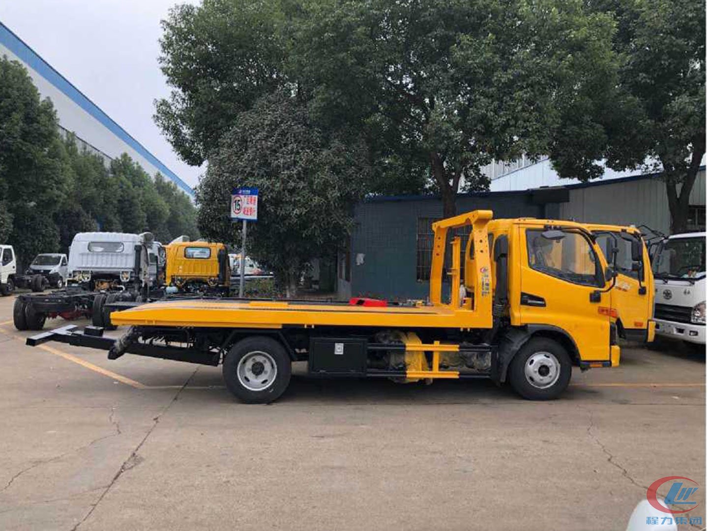 國(guó)六江淮駿鈴V5一拖二平板清障車(chē)