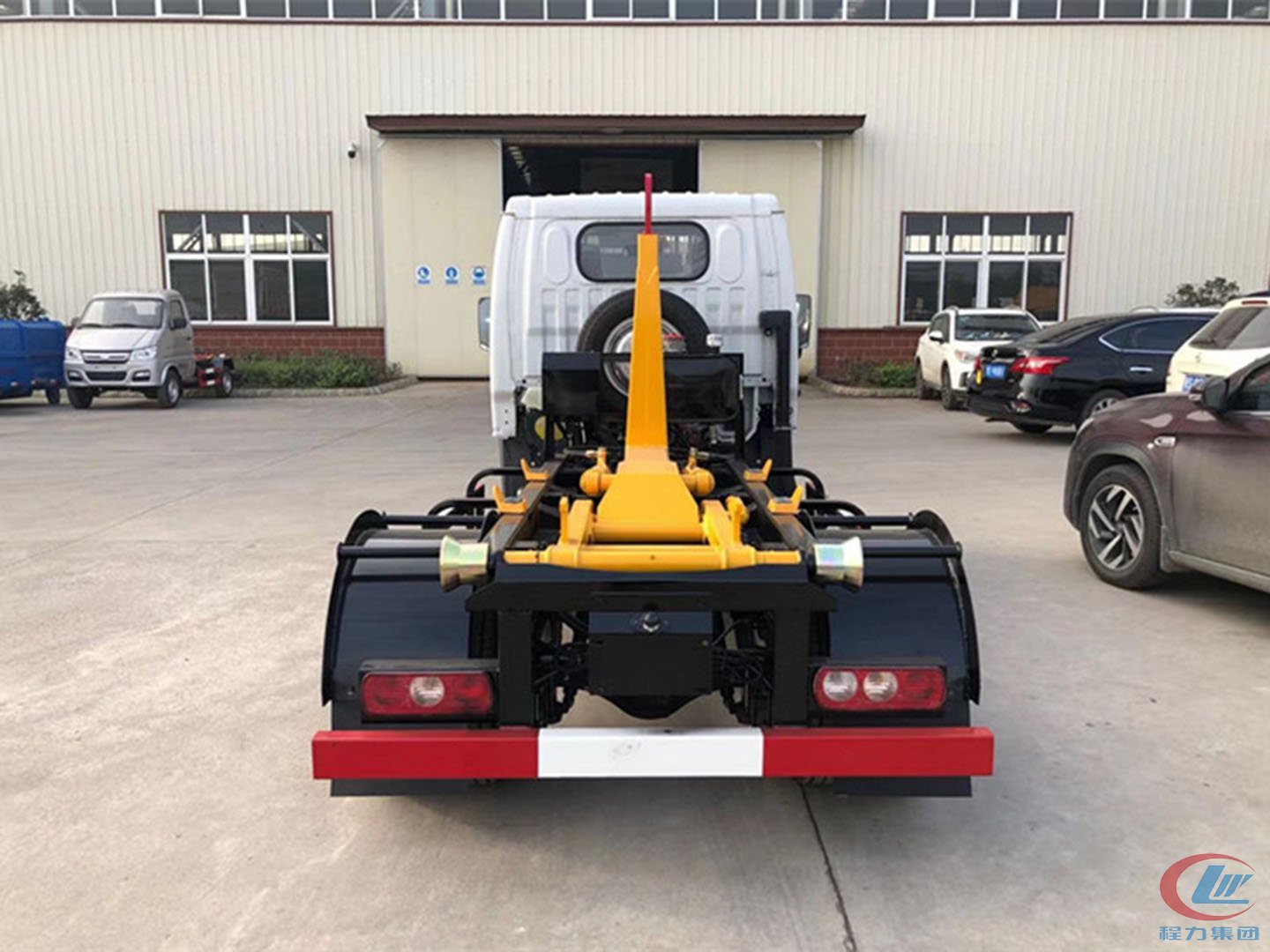 國六躍進3方勾臂垃圾車