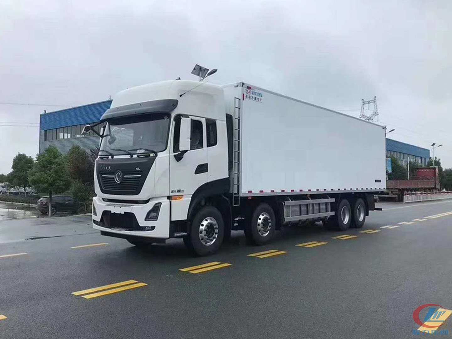 國六東風(fēng)天龍前四后八冷藏車