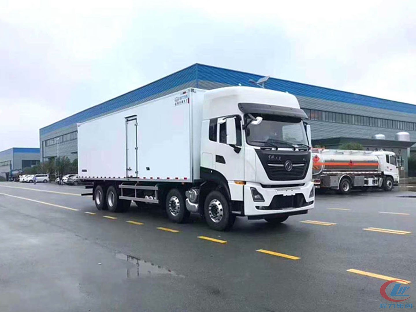 國六東風(fēng)天龍前四后八冷藏車
