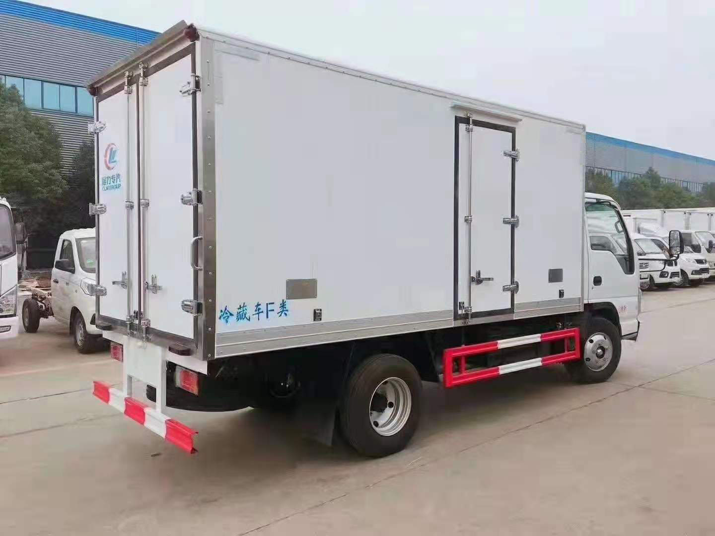 國(guó)六五十鈴100P冷藏車