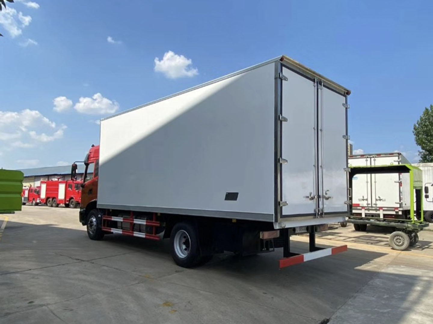 國六東風(fēng)天錦7.8米冷藏車