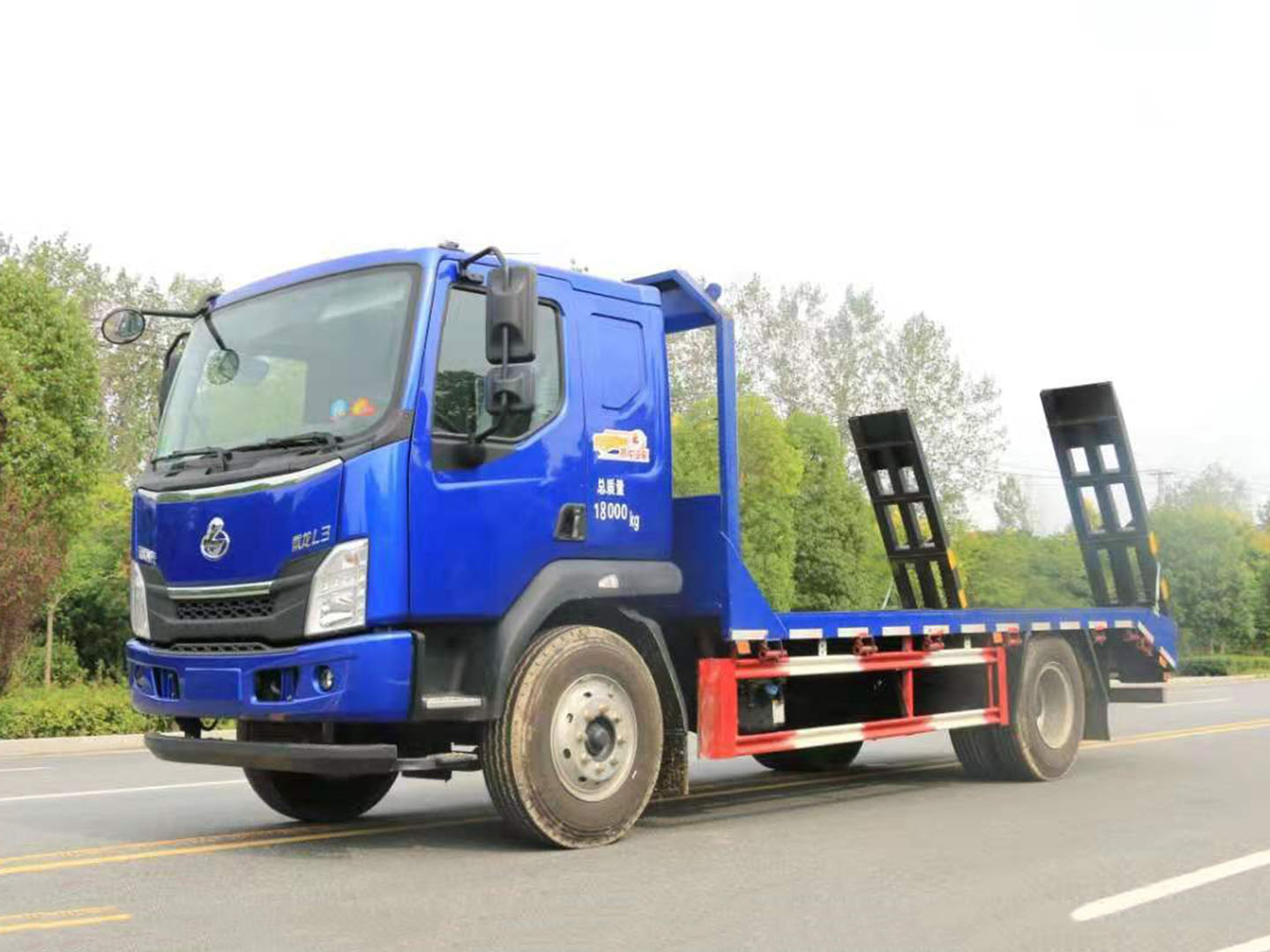 國六東風(fēng)柳汽乘龍單橋平板車圖片