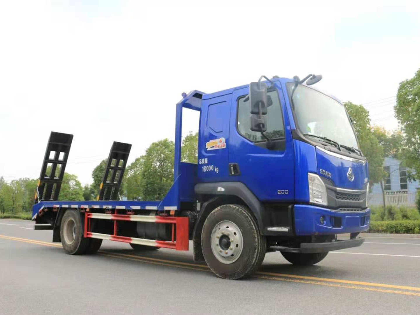 國六東風(fēng)柳汽乘龍單橋平板車圖片