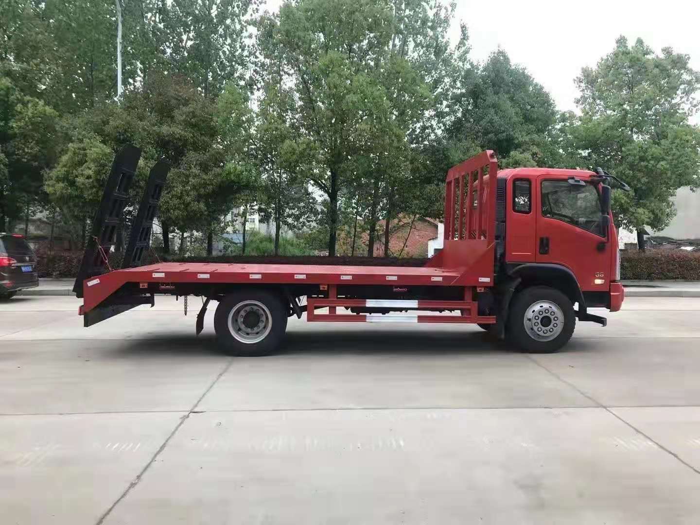 國六湖北大運(yùn)平板運(yùn)輸車