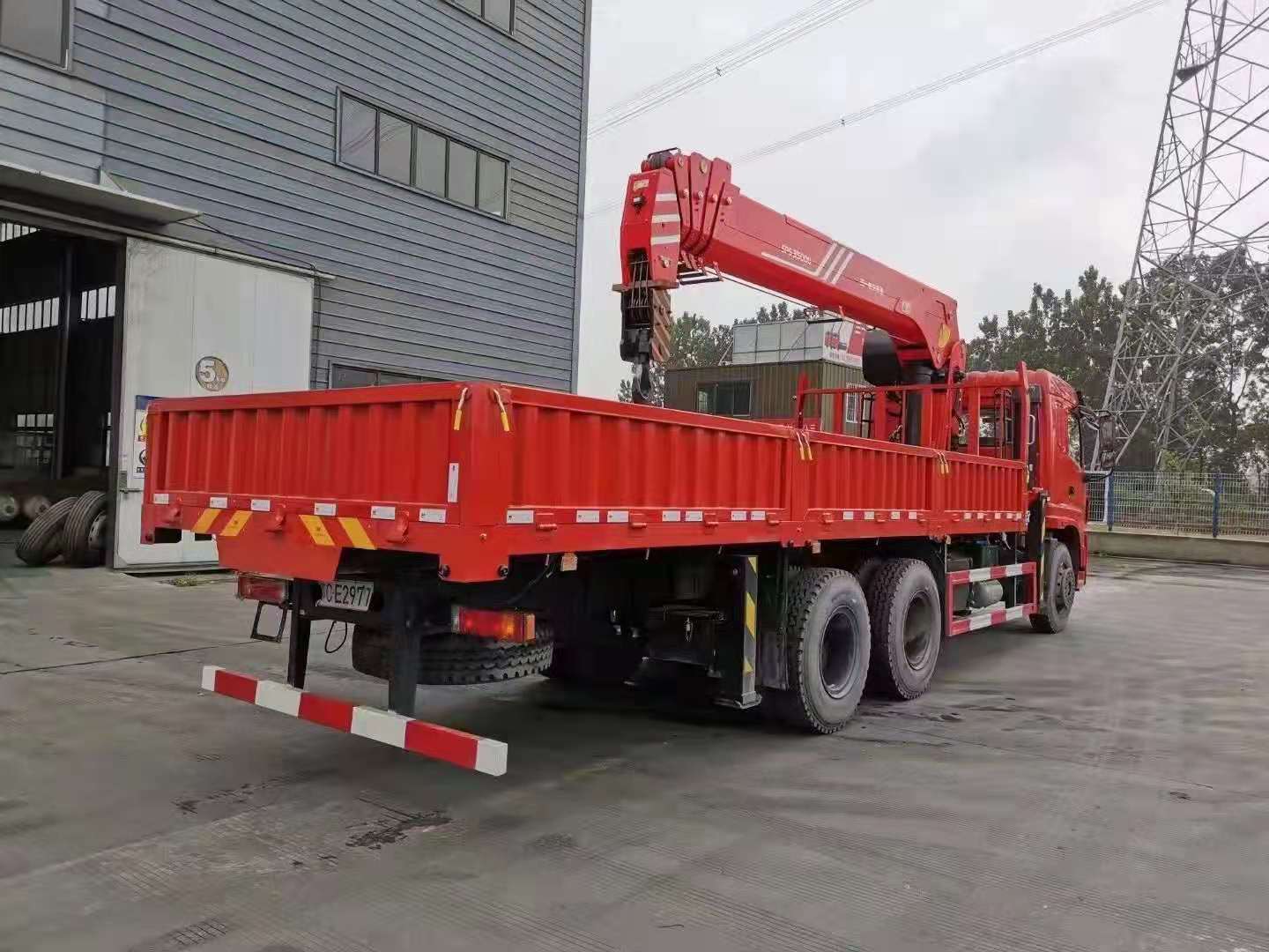 國六三環昊龍后八輪隨車吊圖片