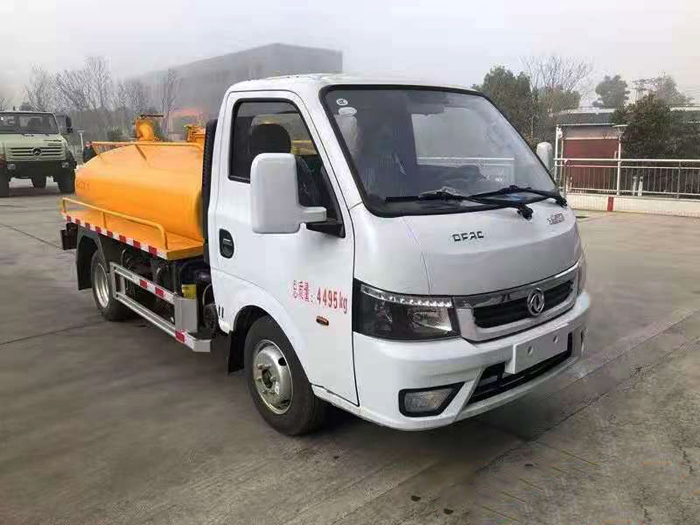 國六東風途逸吸糞車