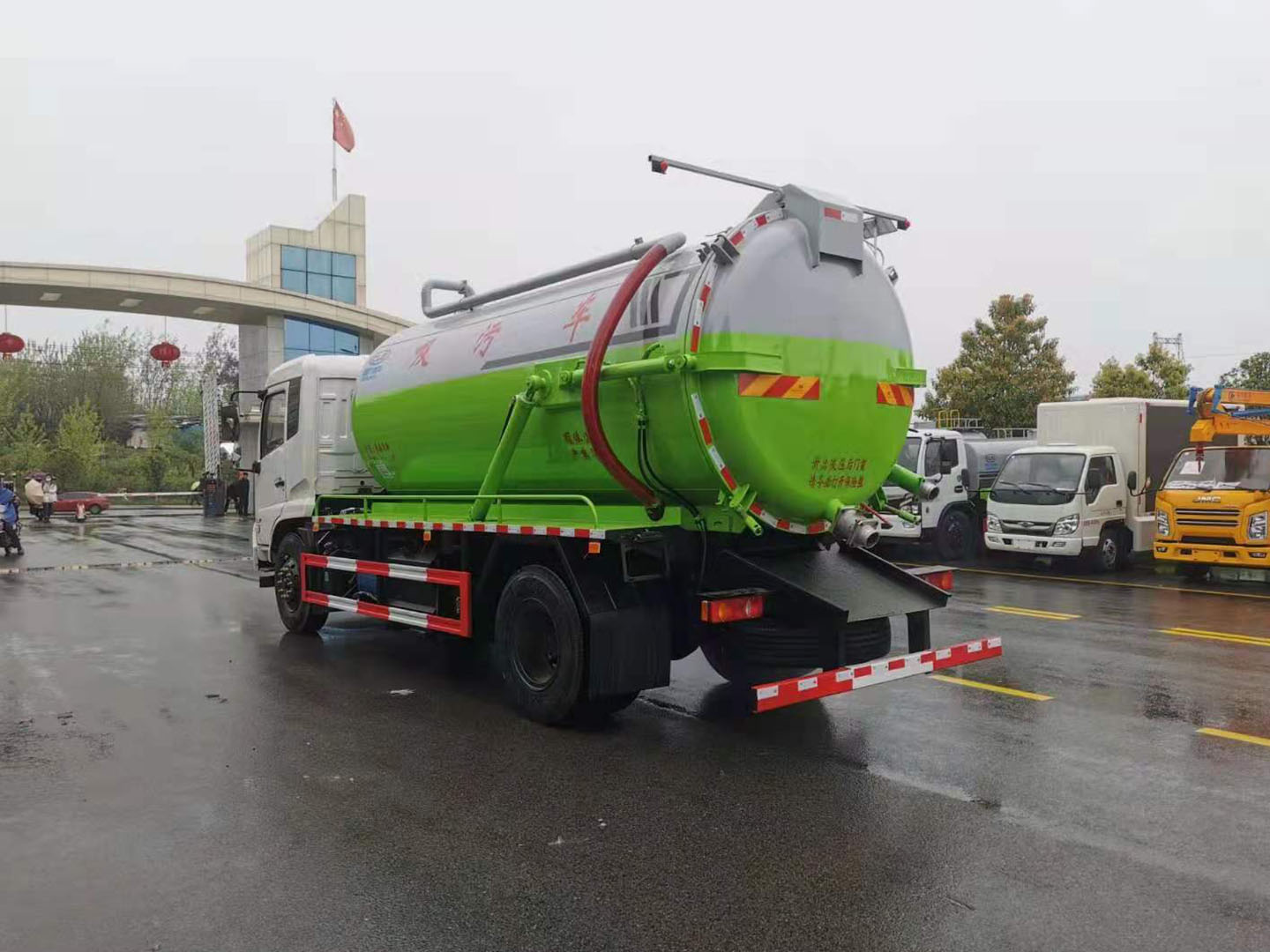 國六東風天錦13.5方吸污車