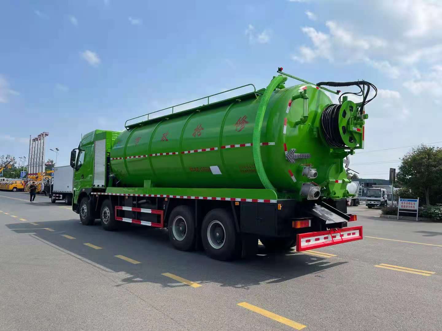 國六東風(fēng)柳汽乘龍前四后八清洗吸污車