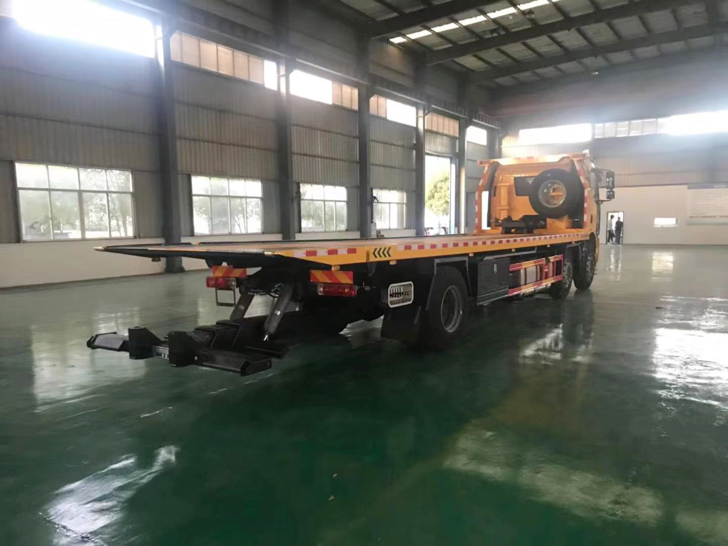 國(guó)六解放小三軸一拖二清障車