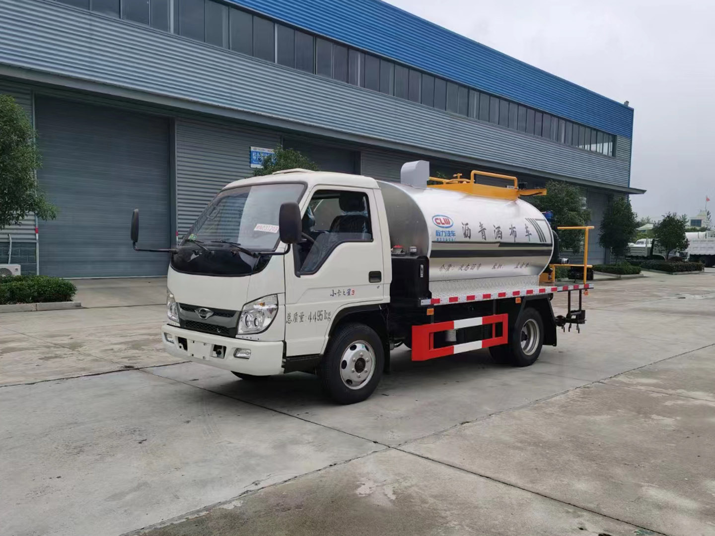 程力集團(tuán)國(guó)六福田小卡3瀝青灑布車(chē)