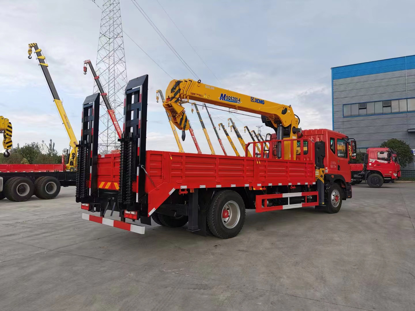 國六東風多利卡D9隨車吊帶爬梯圖片