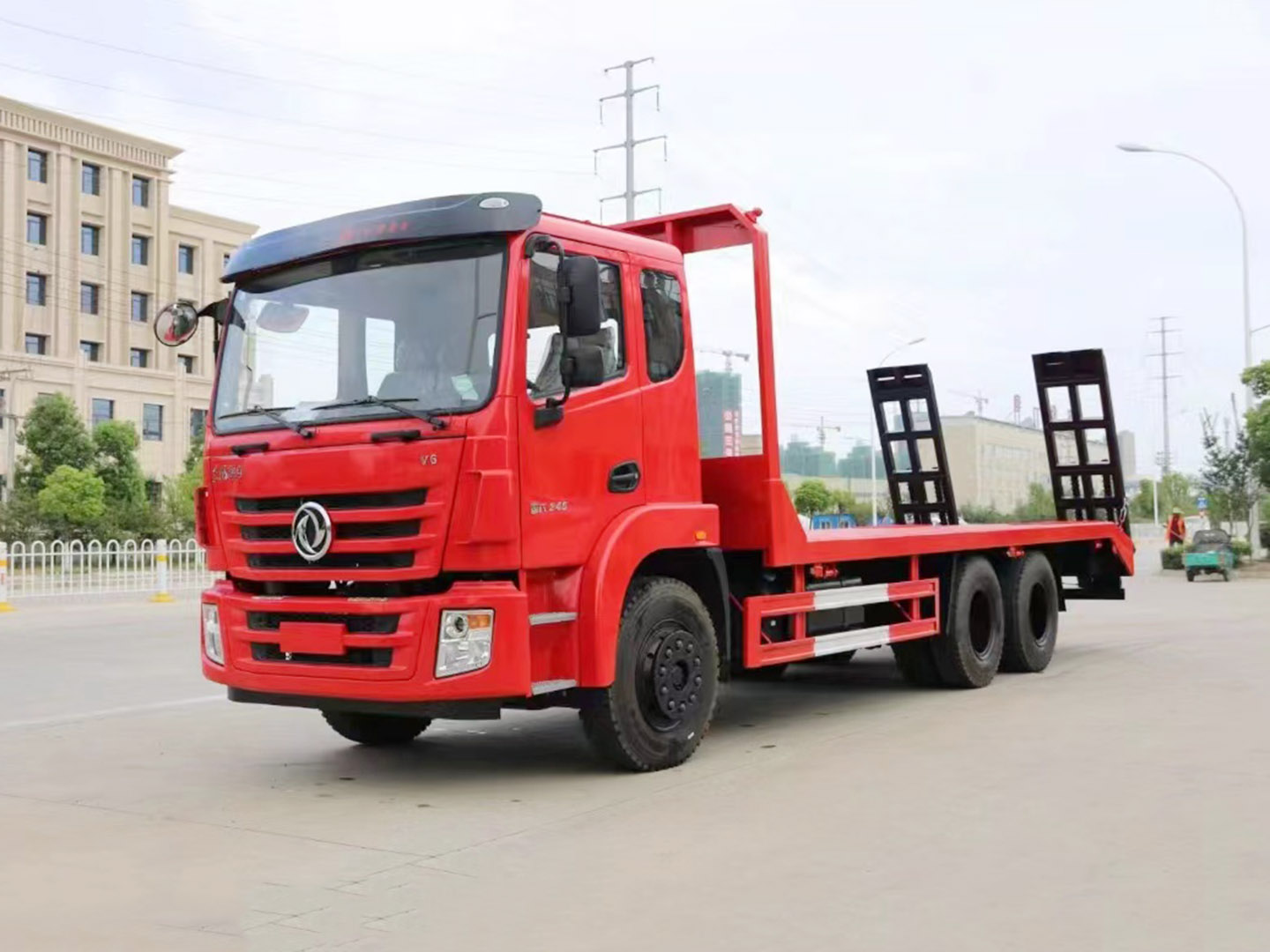 東風(fēng)錦程V6后八輪平板運(yùn)輸車