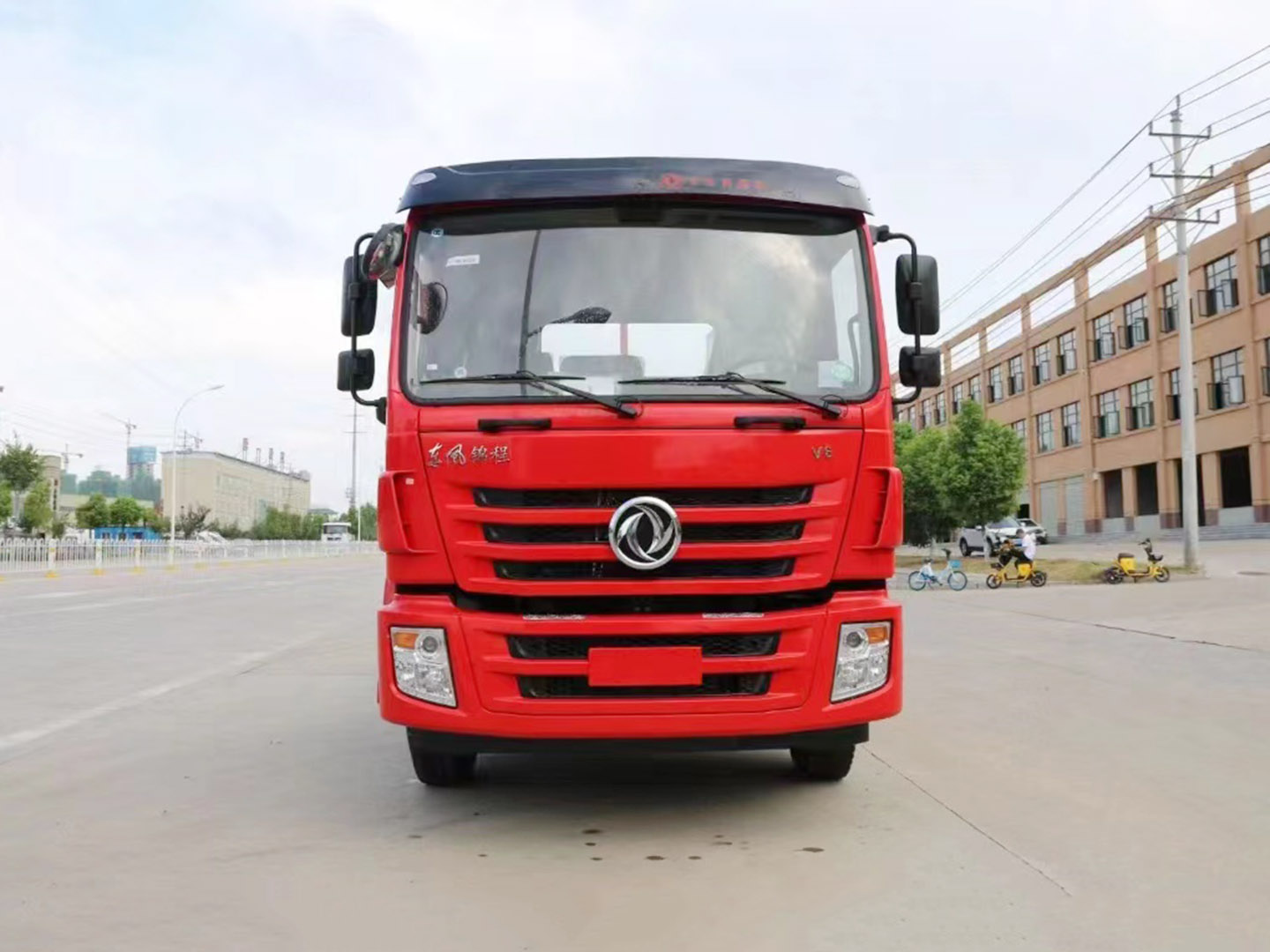 國六東風(fēng)錦程V6后八輪平板運(yùn)輸車