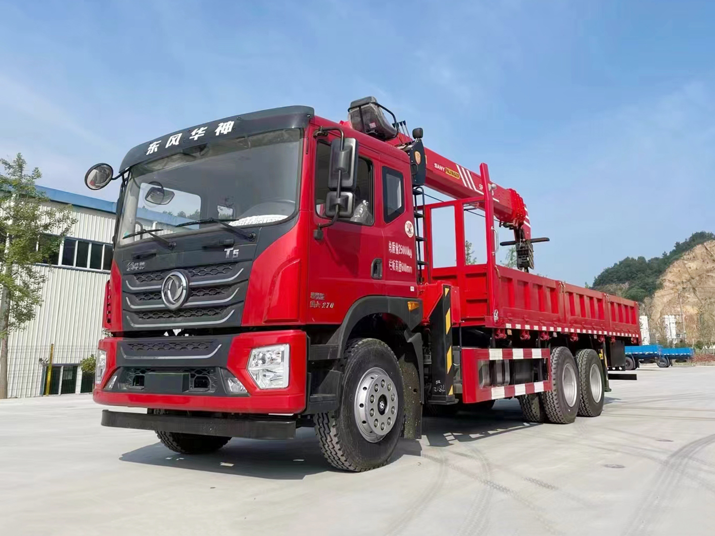 國六東風華神T5后雙橋隨車吊