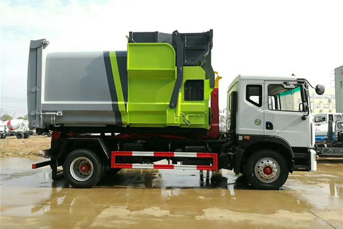 8-12方移動(dòng)壓縮垃圾站