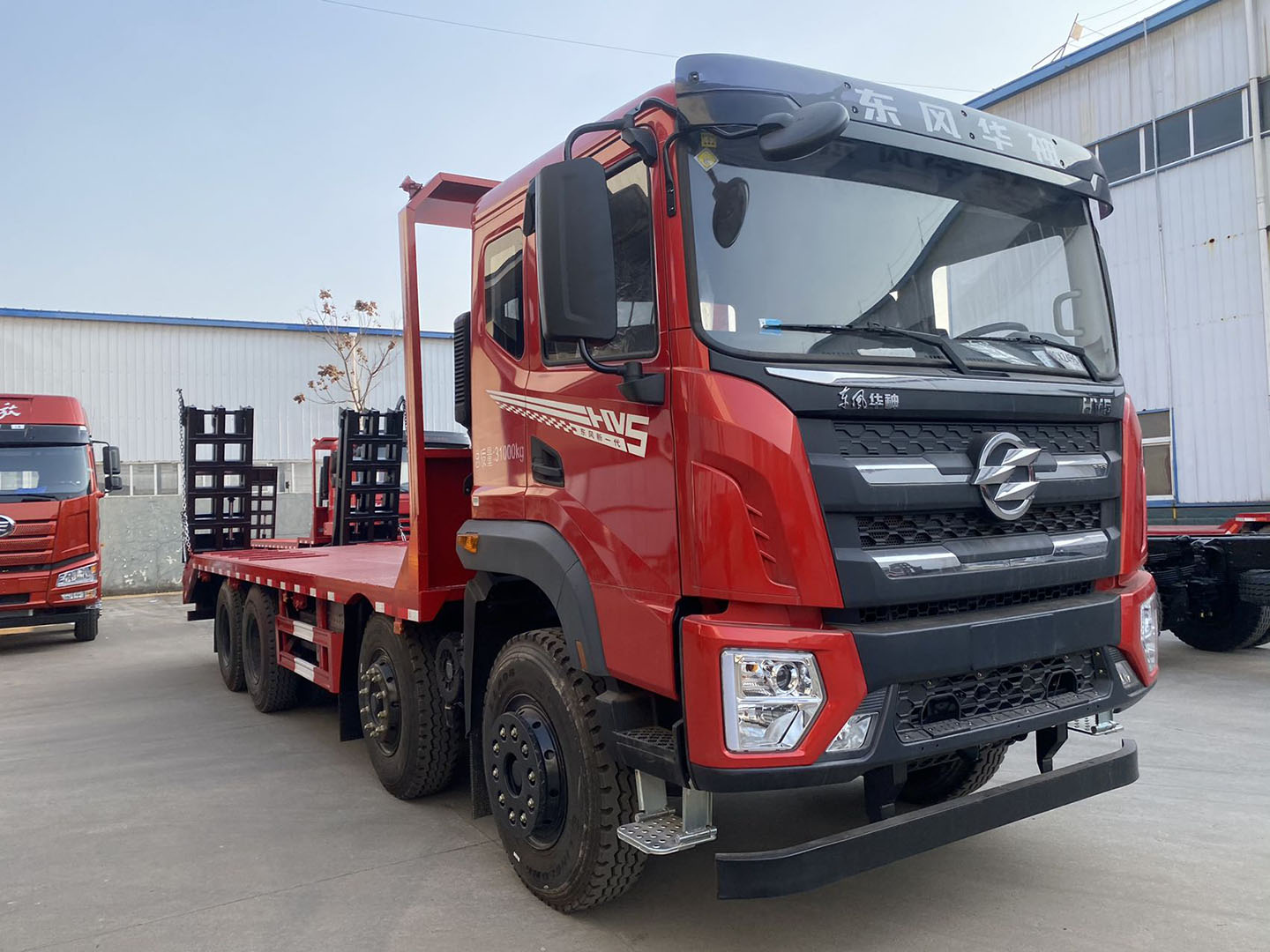 東風(fēng)華神HV5前四后八平板車(chē)