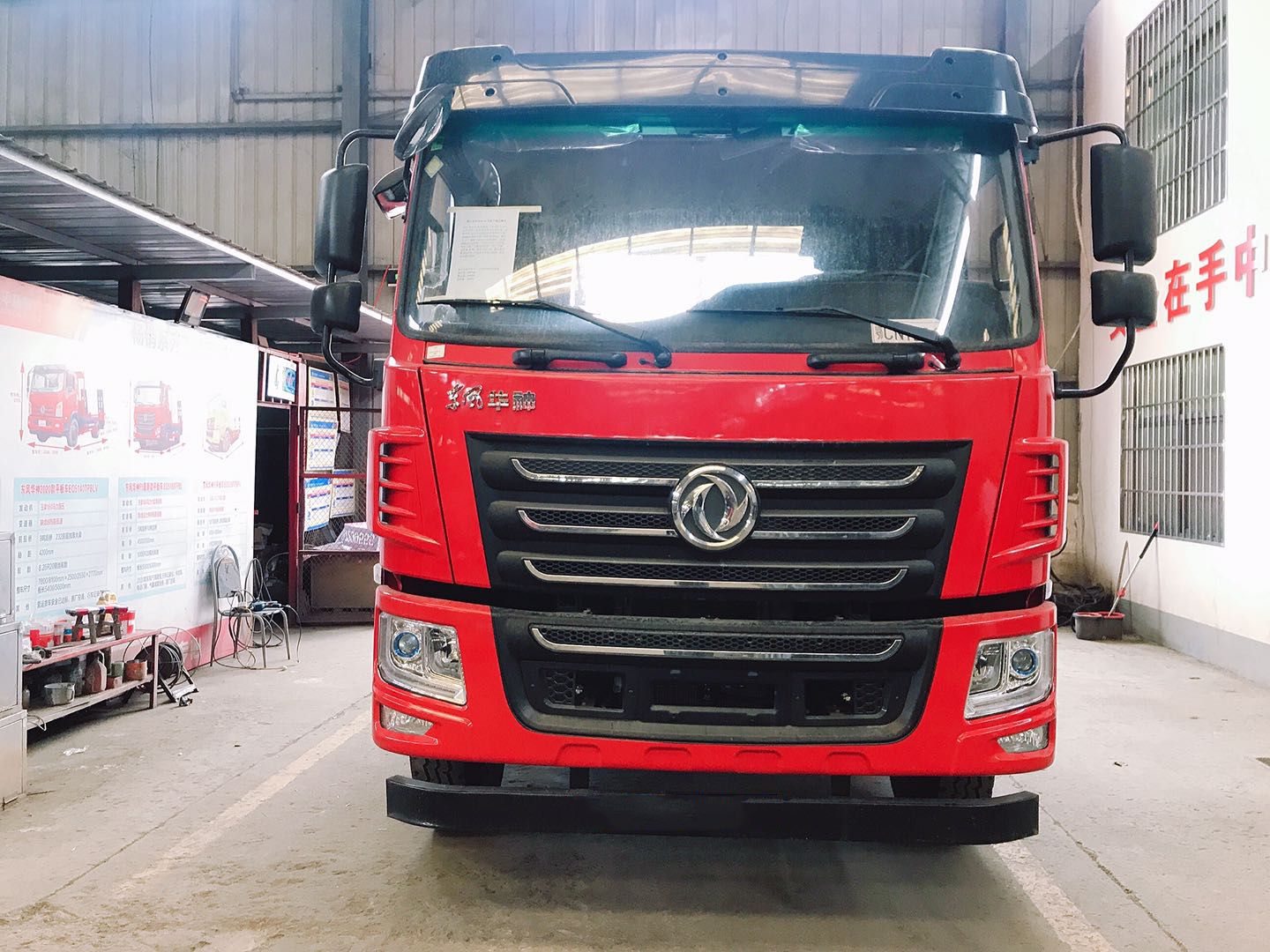 東風華神F5國六6缸單橋平板車