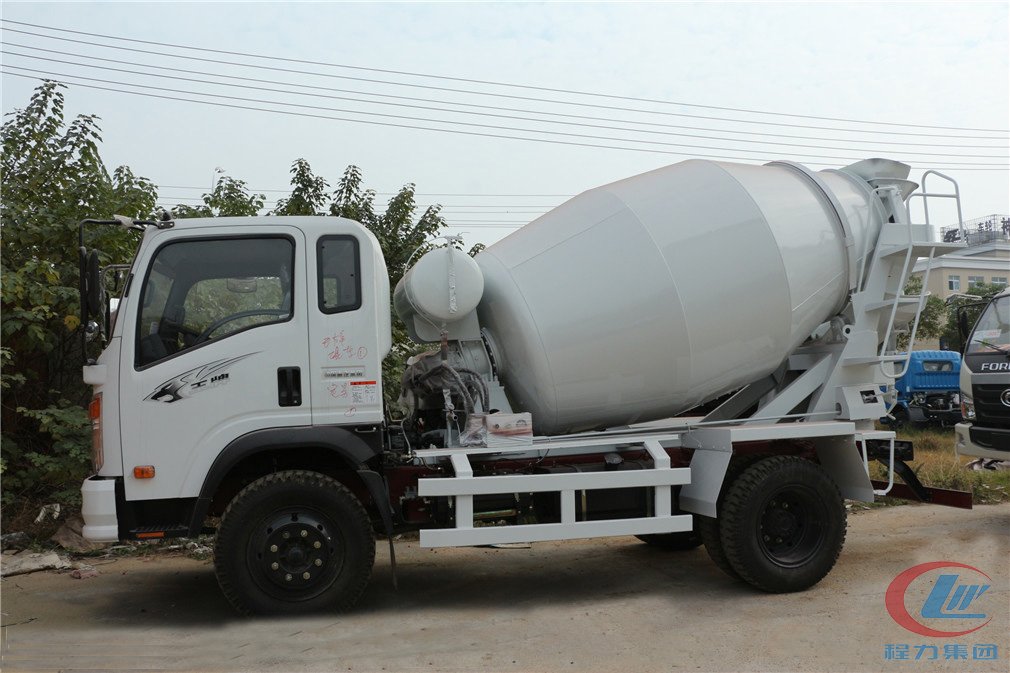 程力王牌攪拌車側面圖