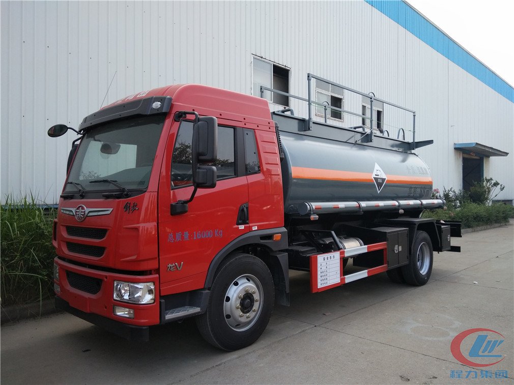 程力集團解放龍V腐蝕性物品罐式運輸車側面圖