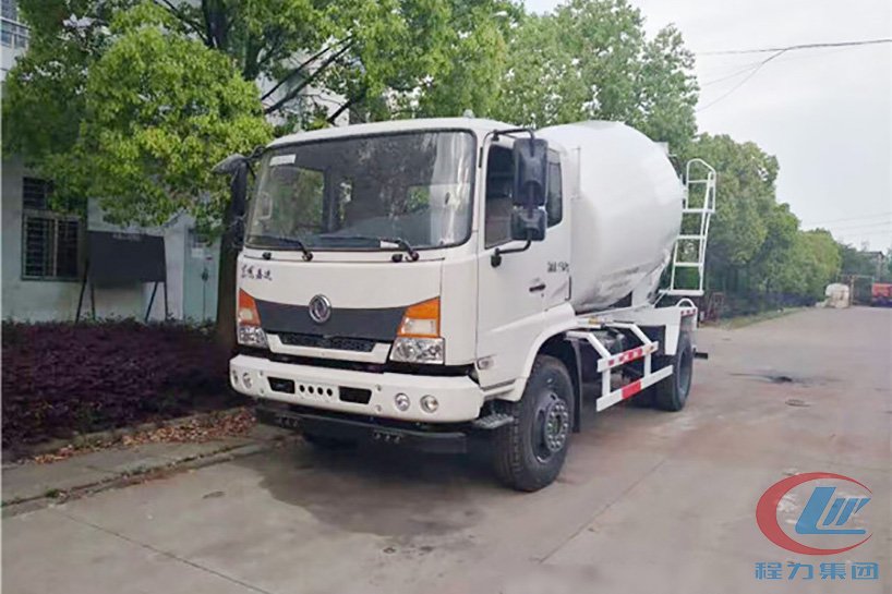 東風(fēng)嘉運6方混凝土攪拌車側(cè)面圖