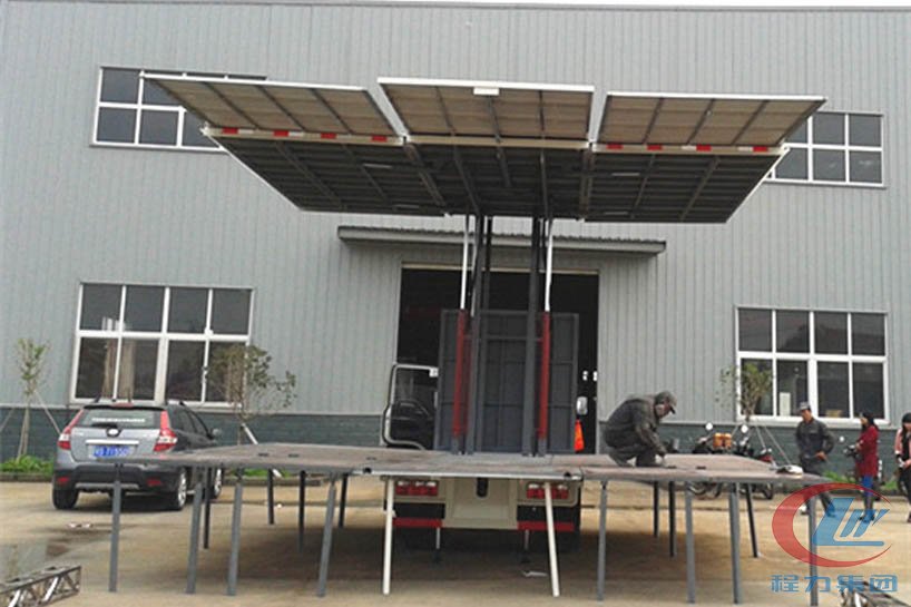 國五領航藍牌舞臺車側面圖