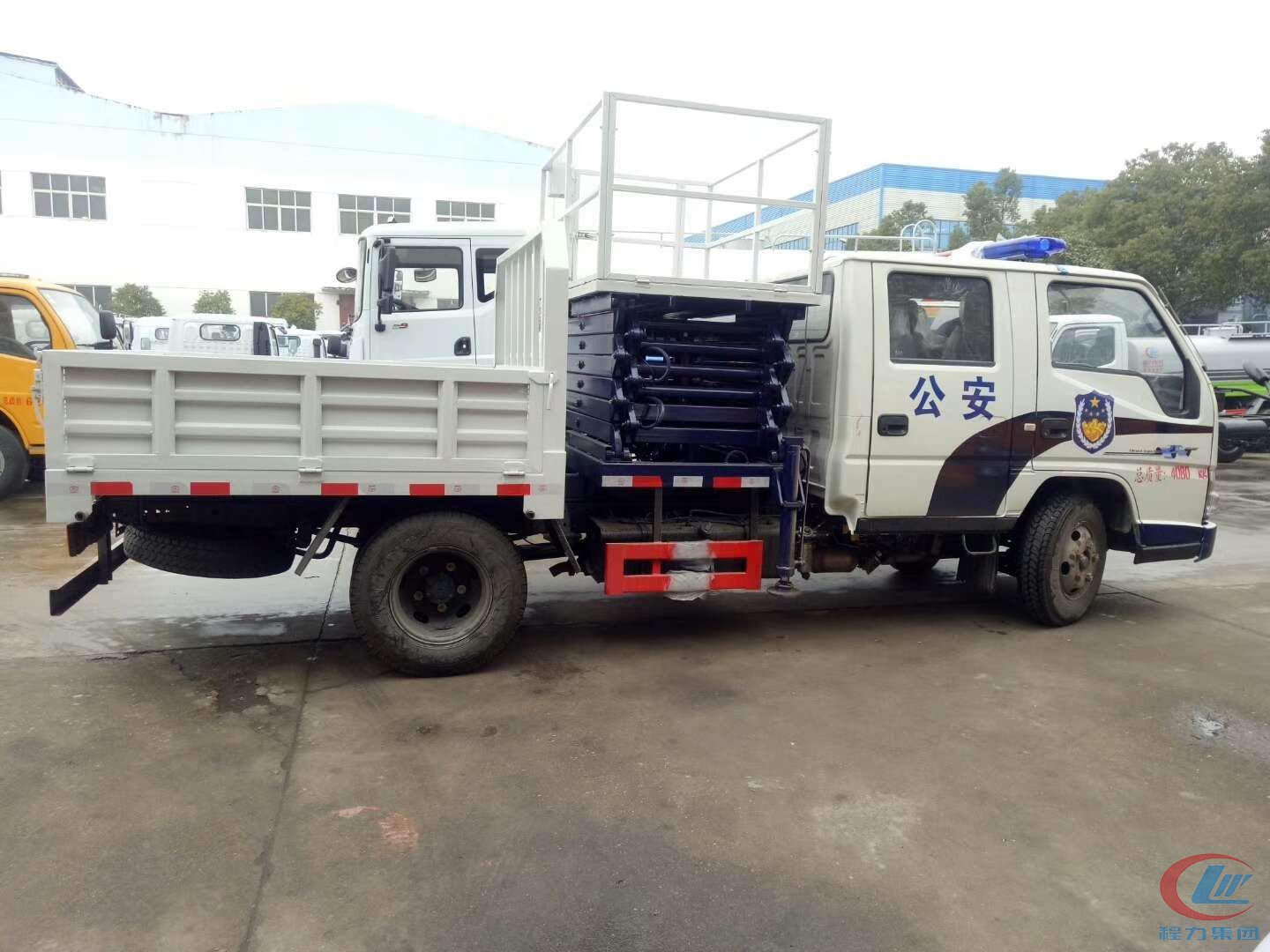 江鈴順達雙排高空作業車