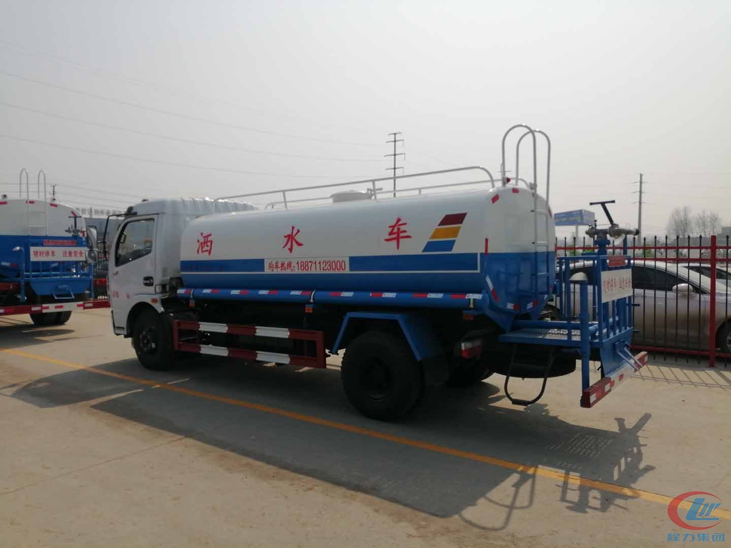 程力威牌東風多利卡灑水車